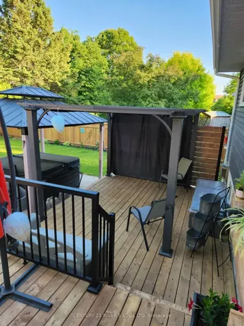 757 Comstock Crescent Brockville ON K6V 6C9