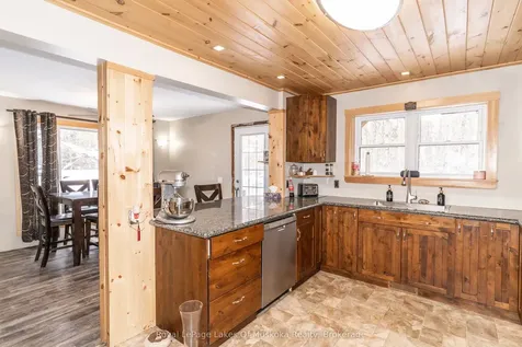 1034 Uffington Road Bracebridge ON P1L 1X1