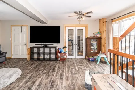 1034 Uffington Road Bracebridge ON P1L 1X1