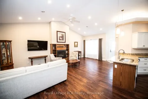 102 Broomer Crescent Wellington North ON N0G 2L4