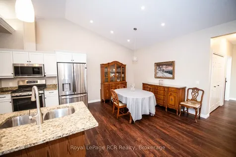 102 Broomer Crescent Wellington North ON N0G 2L4