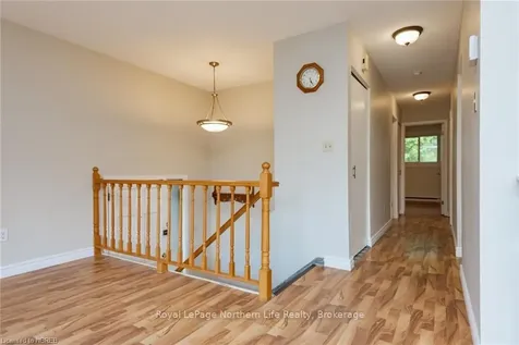 43 Rosedale Court North Bay ON P1A 3W1