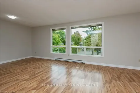 43 Rosedale Court North Bay ON P1A 3W1