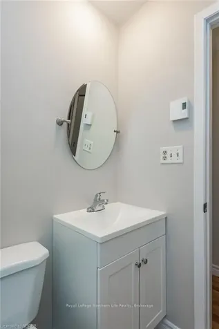 43 Rosedale Court North Bay ON P1A 3W1