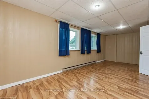 43 Rosedale Court North Bay ON P1A 3W1