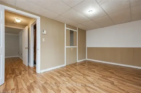 43 Rosedale Court North Bay ON P1A 3W1