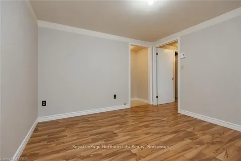 43 Rosedale Court North Bay ON P1A 3W1