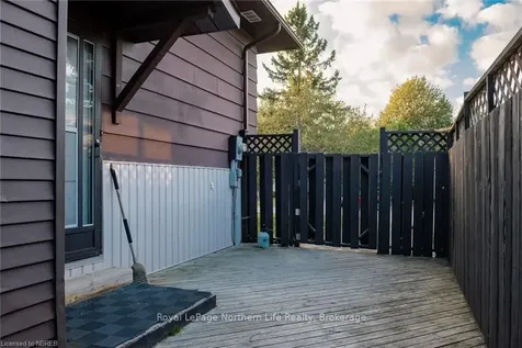 43 Rosedale Court North Bay ON P1A 3W1