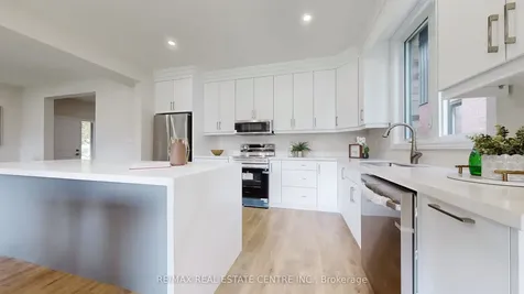 145 Ballantyne Avenue Cambridge ON N1R 4P5