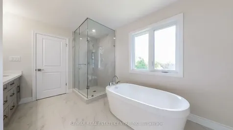 145 Ballantyne Avenue Cambridge ON N1R 4P5