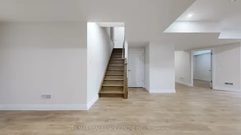 145 Ballantyne Avenue Cambridge ON N1R 4P5