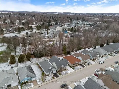 14 Wilkins Crescent Tillsonburg ON N4G 5M5