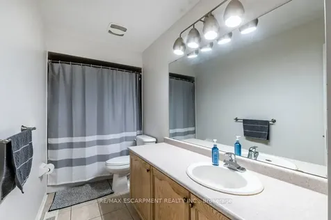 9 Lovell Crescent Brantford ON N3T 6P3