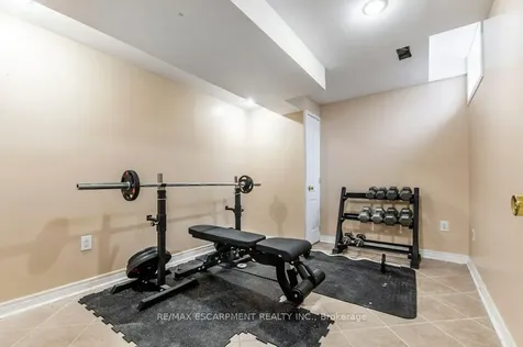 9 Lovell Crescent Brantford ON N3T 6P3