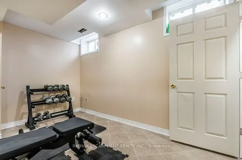 9 Lovell Crescent Brantford ON N3T 6P3