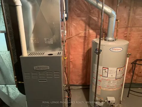 382 Victoria Avenue Gananoque ON K7G 2S5