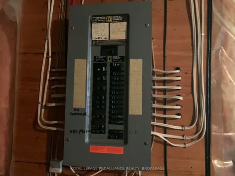 382 Victoria Avenue Gananoque ON K7G 2S5