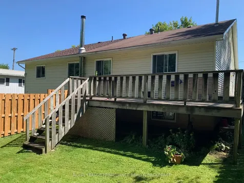 382 Victoria Avenue Gananoque ON K7G 2S5