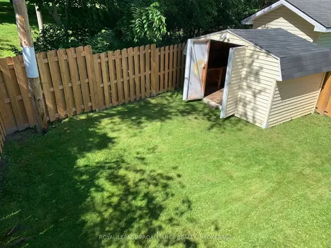 382 Victoria Avenue Gananoque ON K7G 2S5