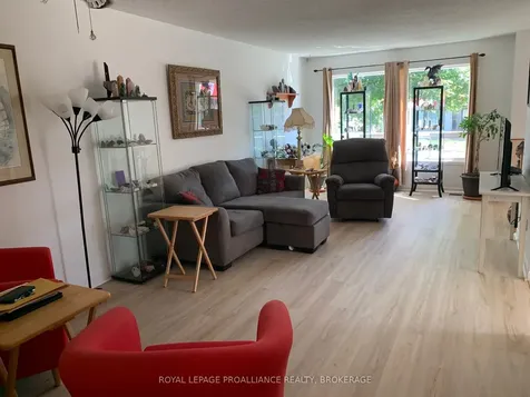 382 Victoria Avenue Gananoque ON K7G 2S5