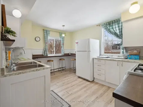 487 Point Abino Road S Fort Erie ON L0S 1N0