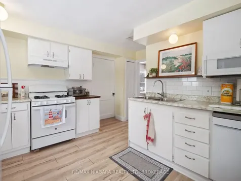 487 Point Abino Road S Fort Erie ON L0S 1N0