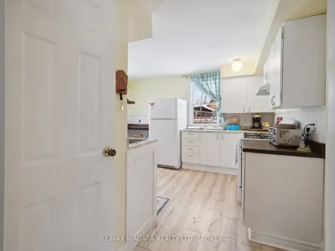 487 Point Abino Road S Fort Erie ON L0S 1N0