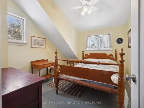 487 Point Abino Road S Fort Erie ON L0S 1N0