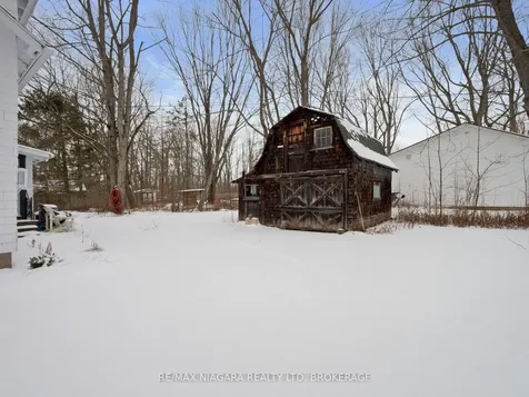 487 Point Abino Road S Fort Erie ON L0S 1N0