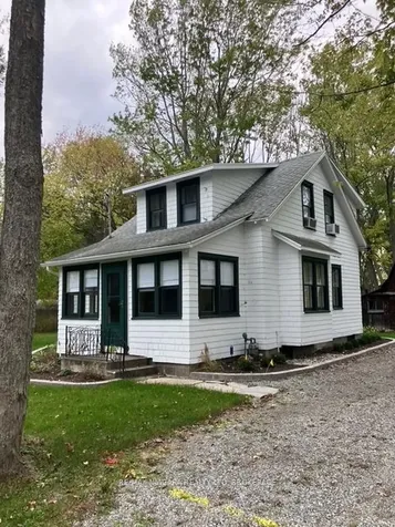 487 Point Abino Road S Fort Erie ON L0S 1N0