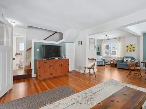 487 Point Abino Road S Fort Erie ON L0S 1N0