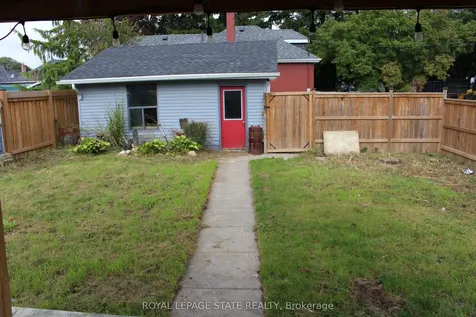 304 Nelson Street Brantford ON N3S 4C8