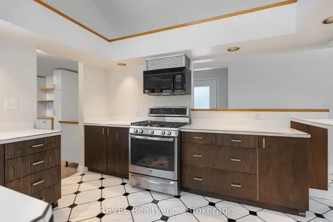 1081 Seymour Avenue Fort Erie ON L2A 5S4