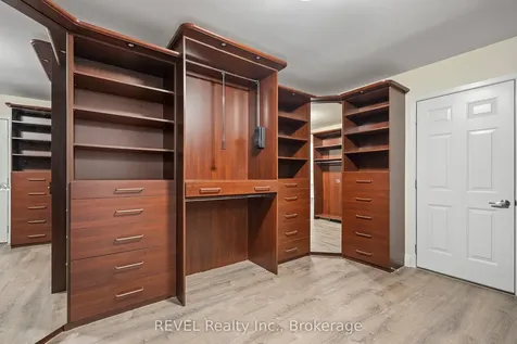 1081 Seymour Avenue Fort Erie ON L2A 5S4