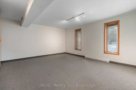 1081 Seymour Avenue Fort Erie ON L2A 5S4