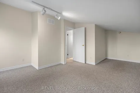 1081 Seymour Avenue Fort Erie ON L2A 5S4