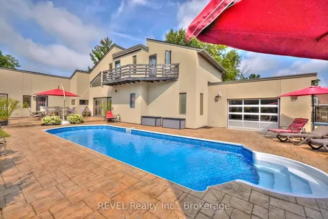 1081 Seymour Avenue Fort Erie ON L2A 5S4