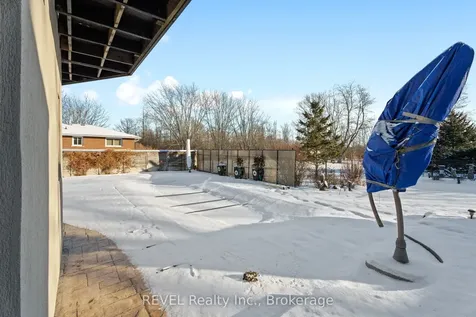 1081 Seymour Avenue Fort Erie ON L2A 5S4