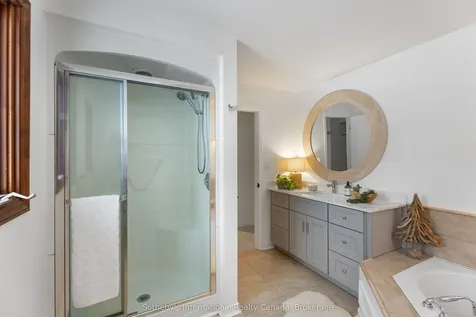 26 Curling Road Bracebridge ON P1L 1M6