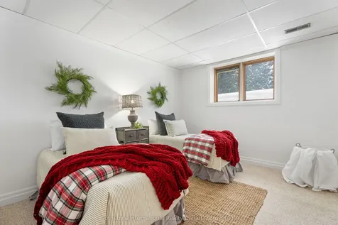 26 Curling Road Bracebridge ON P1L 1M6