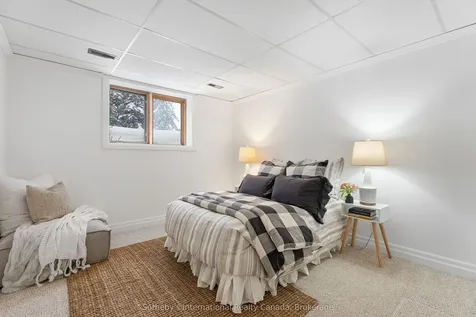 26 Curling Road Bracebridge ON P1L 1M6