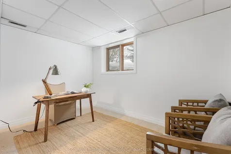 26 Curling Road Bracebridge ON P1L 1M6