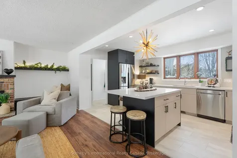 26 Curling Road Bracebridge ON P1L 1M6