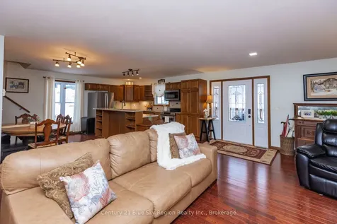 105 Greenwood Drive Bonfield ON P0H 1E0