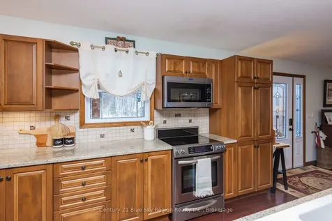 105 Greenwood Drive Bonfield ON P0H 1E0