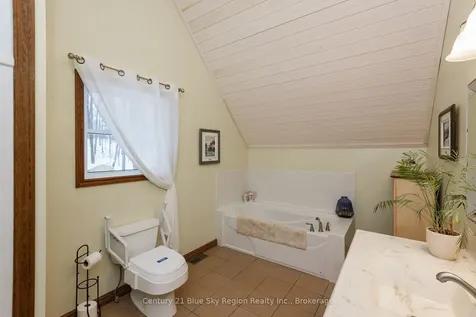 105 Greenwood Drive Bonfield ON P0H 1E0