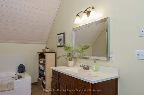 105 Greenwood Drive Bonfield ON P0H 1E0