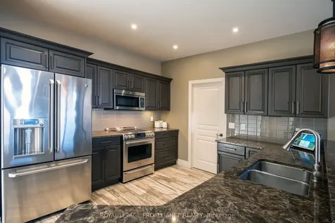 36 Vertis Court Belleville ON K8N 0C9