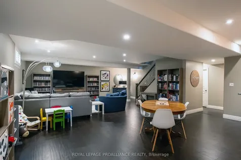 36 Vertis Court Belleville ON K8N 0C9