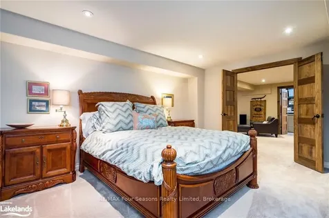 110 Scotts Court Blue Mountains ON N0H 1J0